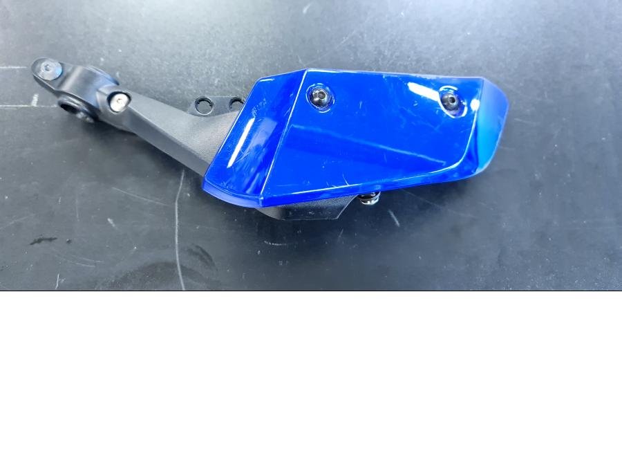 Framsidan på Handskydd från en Yamaha MT-07 Tracer -2016 motorcykel.