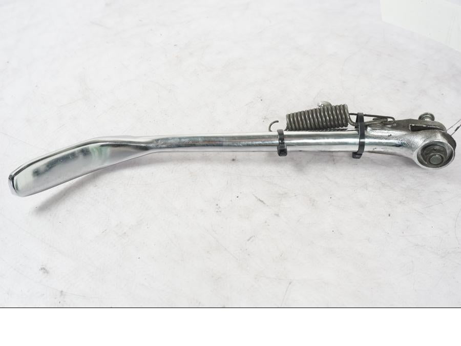 Vänster sida på Sidostöd från en Honda VT 600 C -1998 motorcykel.