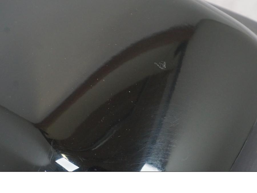 Baksidan på Sidopanel från en Yamaha XVS 1100 -2004 motorcykel.