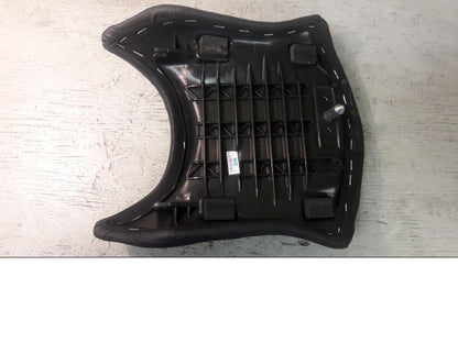 Höger sida på Sadel från en KTM Alla -2016 motorcykel.