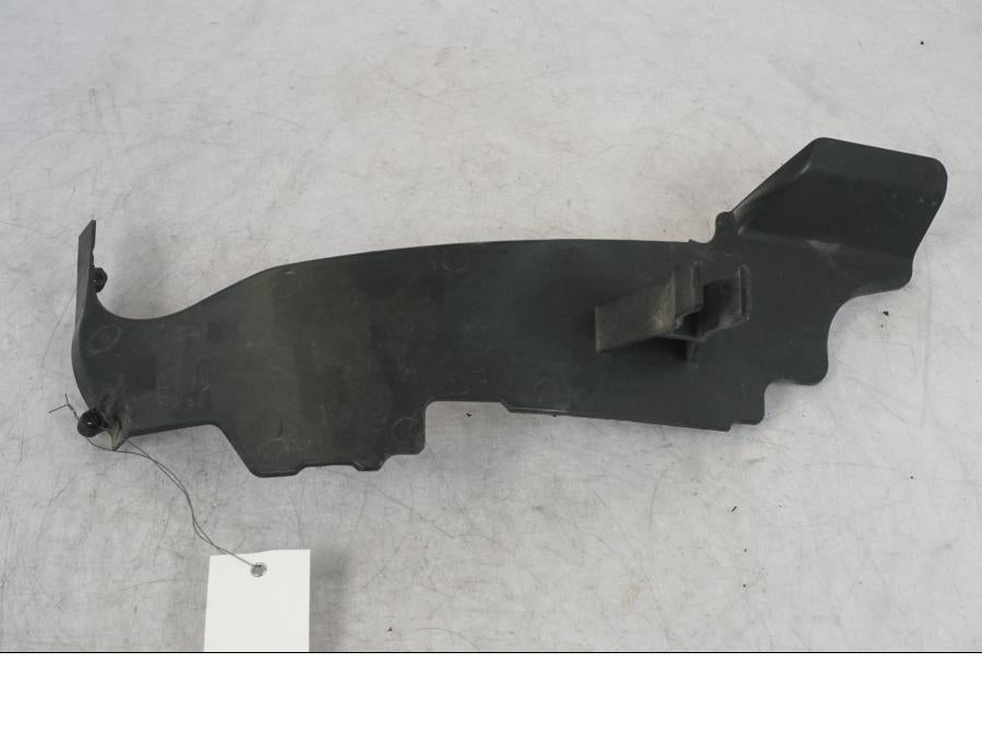 Höger sida på Vindavvisare från en KTM 1290 Super Adventure R -2018 motorcykel.