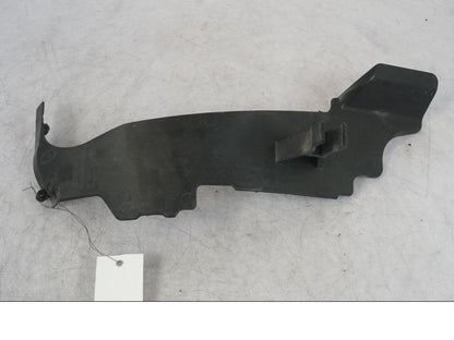 Höger sida på Vindavvisare från en KTM 1290 Super Adventure R -2018 motorcykel.