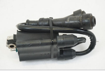 Snett uppifrån på Tändspole från en Honda CB 750 -2002 motorcykel.