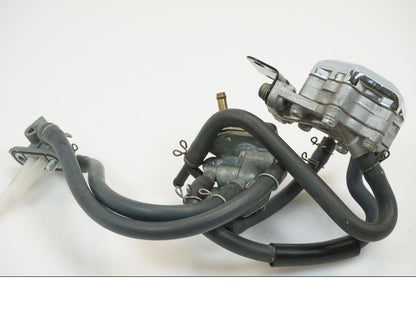 Vänster sida på Bensinkran från en Yamaha XV 125 -1999 motorcykel.