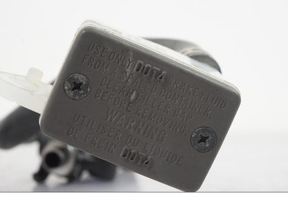 Höger sida på Bromshuvudcylinder från en Suzuki GSX-S 1000 -2017 motorcykel.