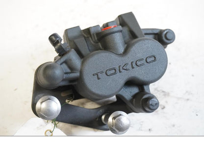 Framsidan på Bromsok från en Kawasaki ER-6F -2007 motorcykel.