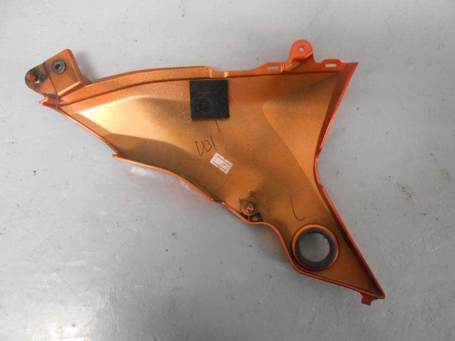 Höger sida på Sidopanel från en Kawasaki Z 800 -2014 motorcykel.