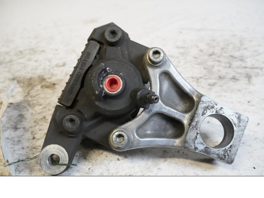 Höger sida på Bromsok från en Suzuki GSX-R 600 -1997 motorcykel.