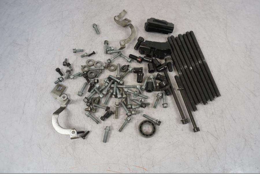 Framsidan på Skruv / Mutter etc från en BMW R 1200 GS -2010 motorcykel.