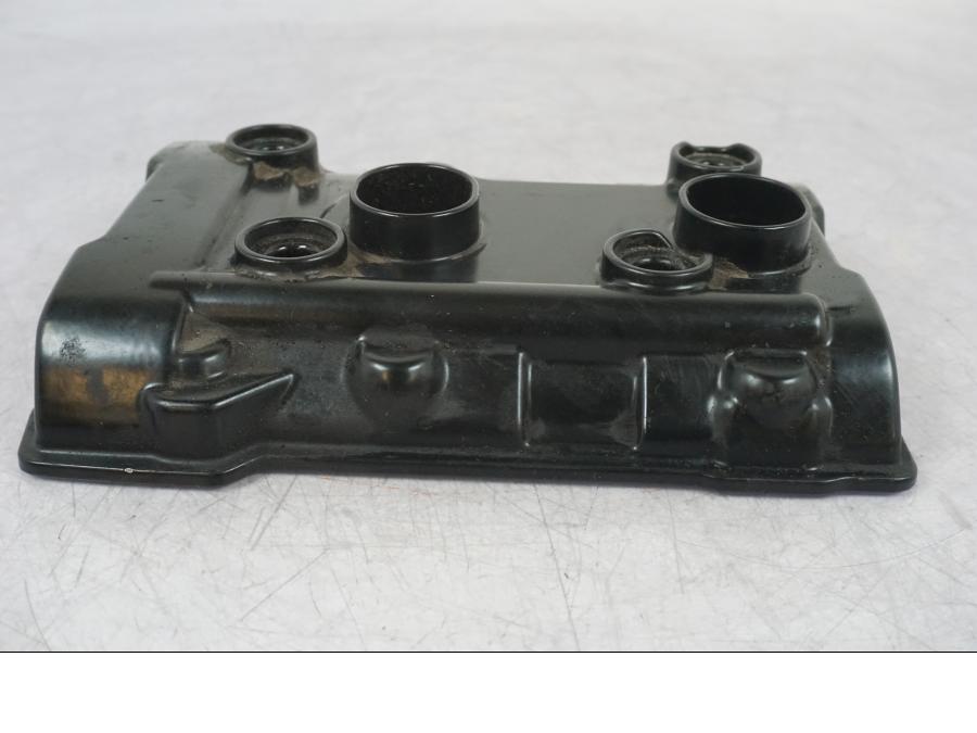 Snett nerifrån på Ventilkåpa från en BMW F 750 GS -2020 motorcykel.