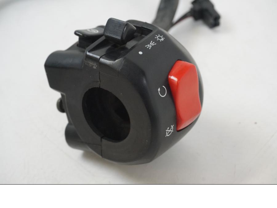 Extrabild2 på Styrelreglage från en Suzuki GSX-R 750 -2001 motorcykel.