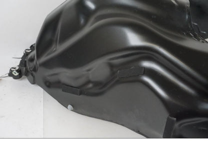 Höger sida på Bensintank från en BMW F 750 GS -2019 motorcykel.