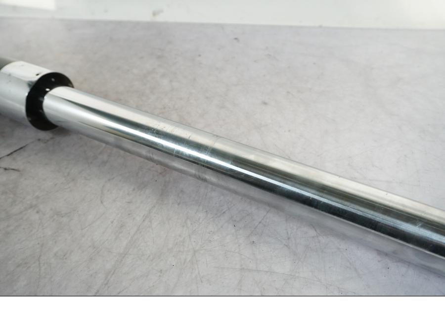 Snett uppifrån på Gaffelben från en Kawasaki VN 1500 -1996 motorcykel.