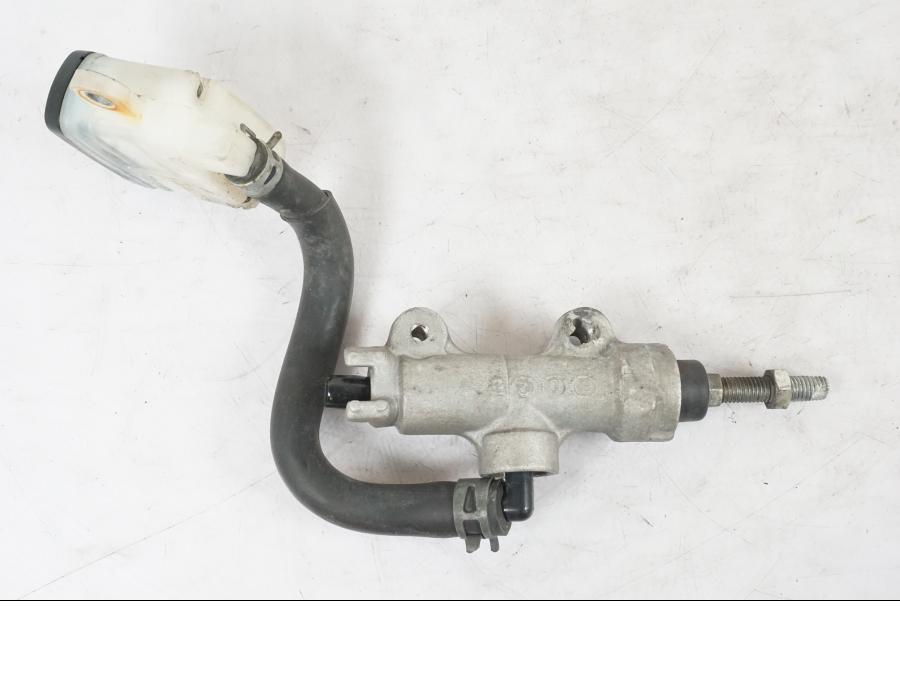 Snett uppifrån på Bromshuvudcylinder från en Suzuki GSX-R 750 -2007 motorcykel.