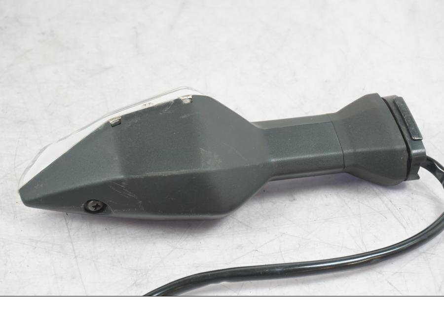 Vänster sida på Blinkers från en Kawasaki Z 900 -2018 motorcykel.