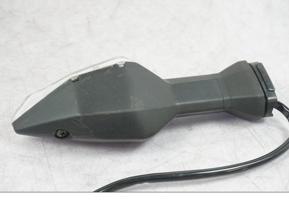 Vänster sida på Blinkers från en Kawasaki Z 900 -2018 motorcykel.