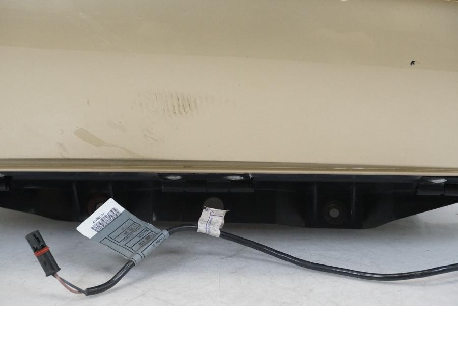 Snett nerifrån på Sidoväska från en BMW K 1200 LT -2004 motorcykel.