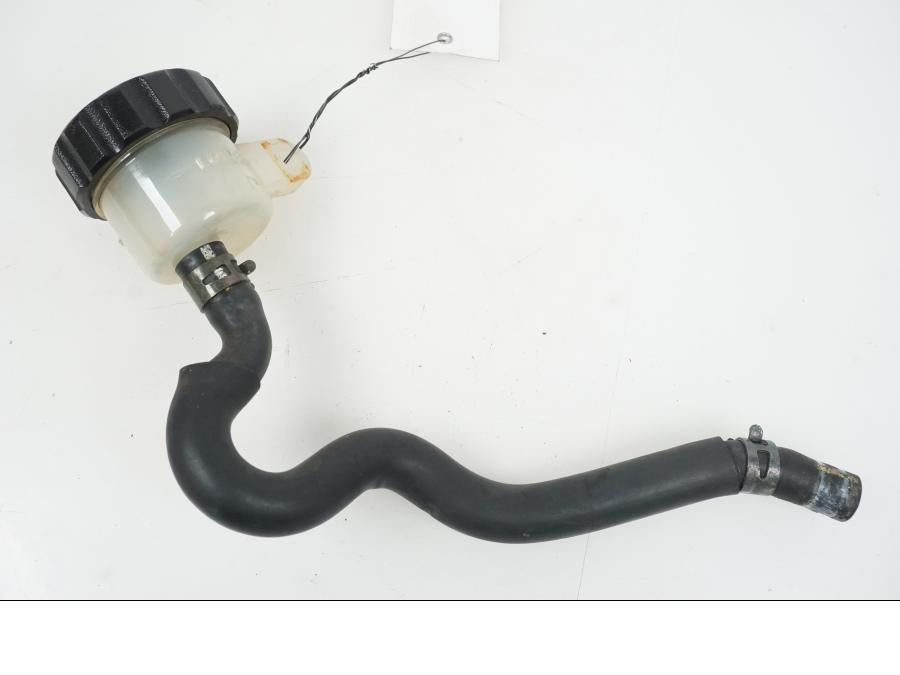 Höger sida på Bromsvätskebehållare från en Yamaha XJ 900 -1997 motorcykel.