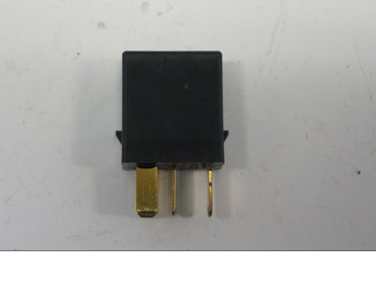 Framsidan på Relä från en Yamaha FZ1-SA -2007 motorcykel.