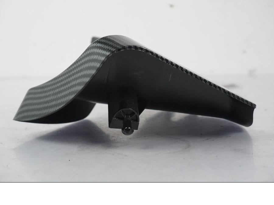 Snett uppifrån på Instrumentpanelkåpa från en Kawasaki ZX-6R -2005 motorcykel.