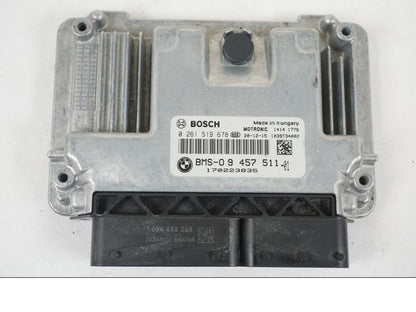 Framsidan på Motronic styrenhet från en BMW R 1250 GS -2021 motorcykel.