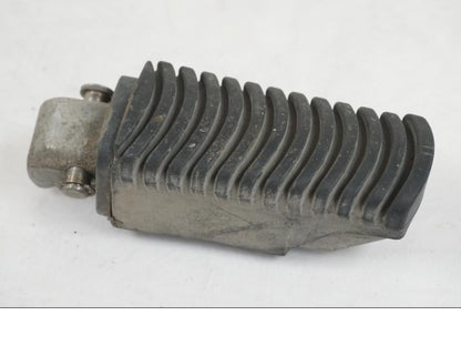 Framsidan på Fotpinne från en BMW F 800 GS -2008 motorcykel.