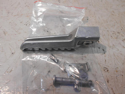 Baksidan på Fotpinne från en Kawasaki ZX-9R -2002 motorcykel.