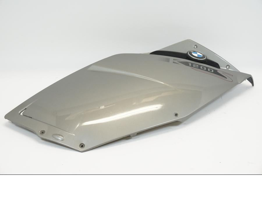 Vänster sida på Sidkåpa från en BMW K 1200 S -2006 motorcykel.