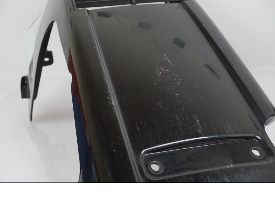 Höger sida på Hasplåt från en KTM RC 390 -2018 motorcykel.