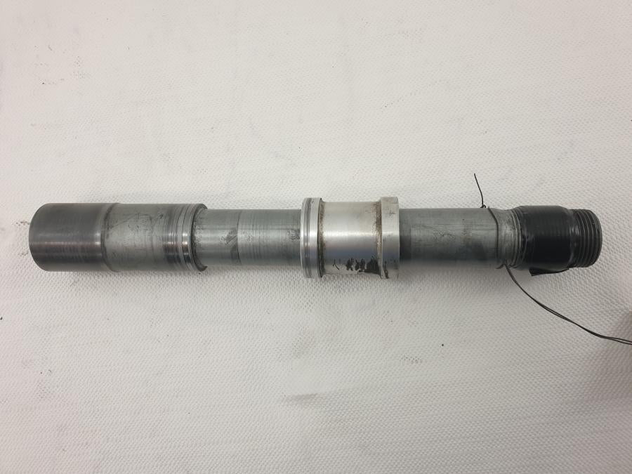 Framsidan på Axel från en BMW R 1200 GS -2006 motorcykel.