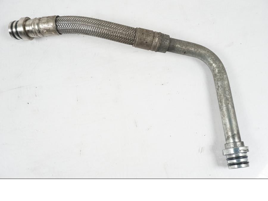 Vänster sida på Oljekylrör från en MV Agusta Dragster -2014 motorcykel.