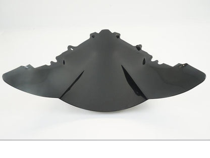 Snett uppifrån på Vindruta från en Yamaha YZF R6 -2006 motorcykel.