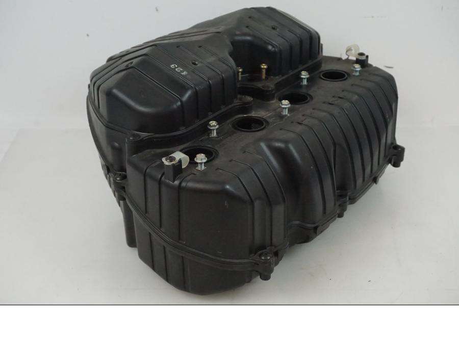 Baksidan på Luftburk från en Honda CBR 1000 -2005 motorcykel.