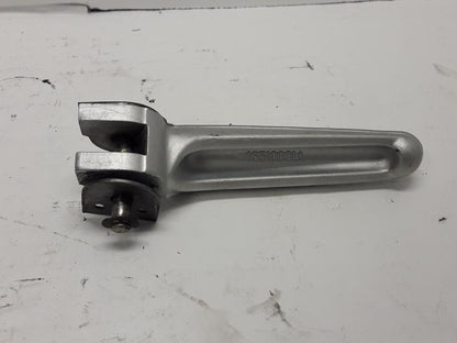 Baksidan på Fotpinne från en Ducati 750 SS -2000 motorcykel.