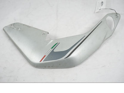 Höger sida på Sidkåpa från en MV Agusta Dragster -2014 motorcykel.