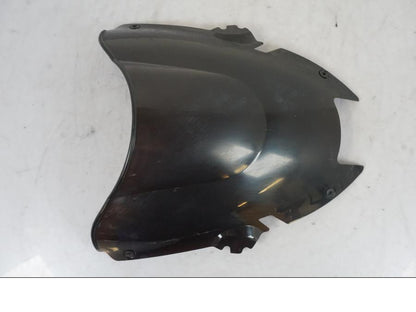 Snett nerifrån på Vindruta från en Honda VTR 1000 F -1997 motorcykel.