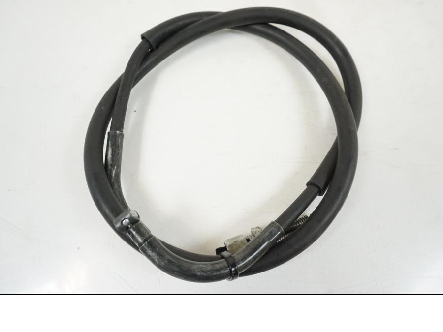 Snett uppifrån på Kopplingsvajer från en Suzuki GSX-R 750 -2001 motorcykel.