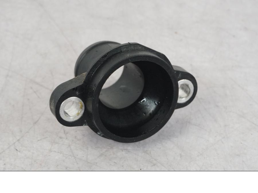 Baksidan på Vattenrör från en KTM 1290 Super Adventure R -2018 motorcykel.