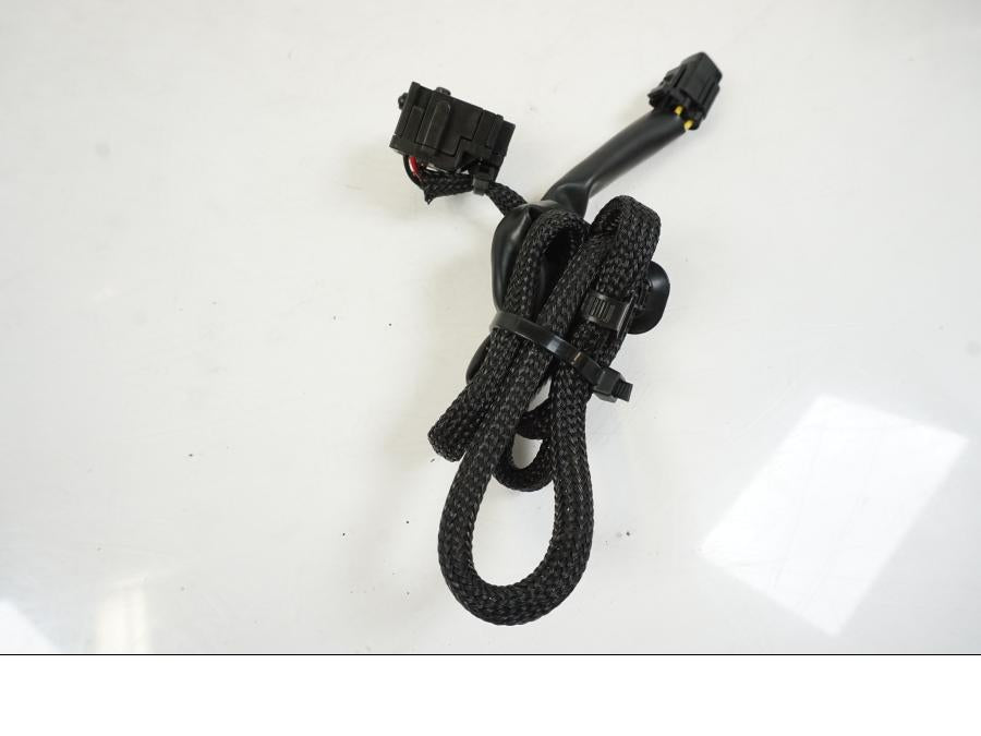 Framsidan på Bromsljuskontakt från en Yamaha MT-10 -2022 motorcykel.