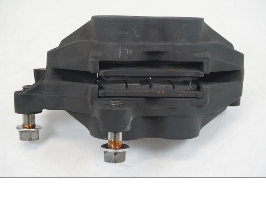 Vänster sida på Bromsok från en Triumph TT 600 -2002 motorcykel.