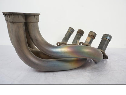 Vänster sida på Grenrör från en Honda CBR 900 RR -2003 motorcykel.