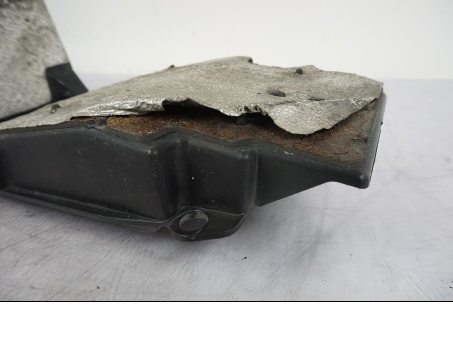 Extrabild1 på Undertail från en KTM 990 Super Duke -2006 motorcykel.