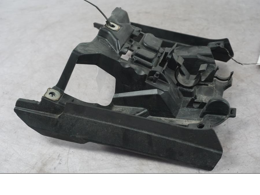 Baksidan på Sadelfäste från en BMW K 1600 GTL -2015 motorcykel.