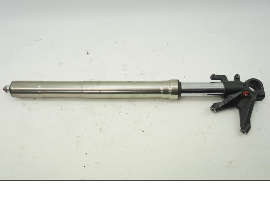 Framsidan på Gaffelben från en Ducati 848 -2010 motorcykel.