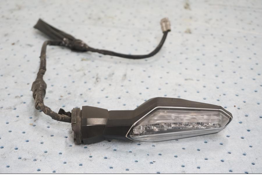 Framsidan på Blinkers från en Kawasaki Ninja H2 -2019 motorcykel.