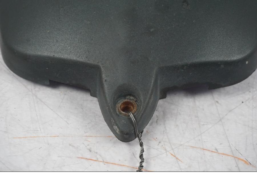 Höger sida på Generatorkåpa från en BMW R 1200 GS -2005 motorcykel.