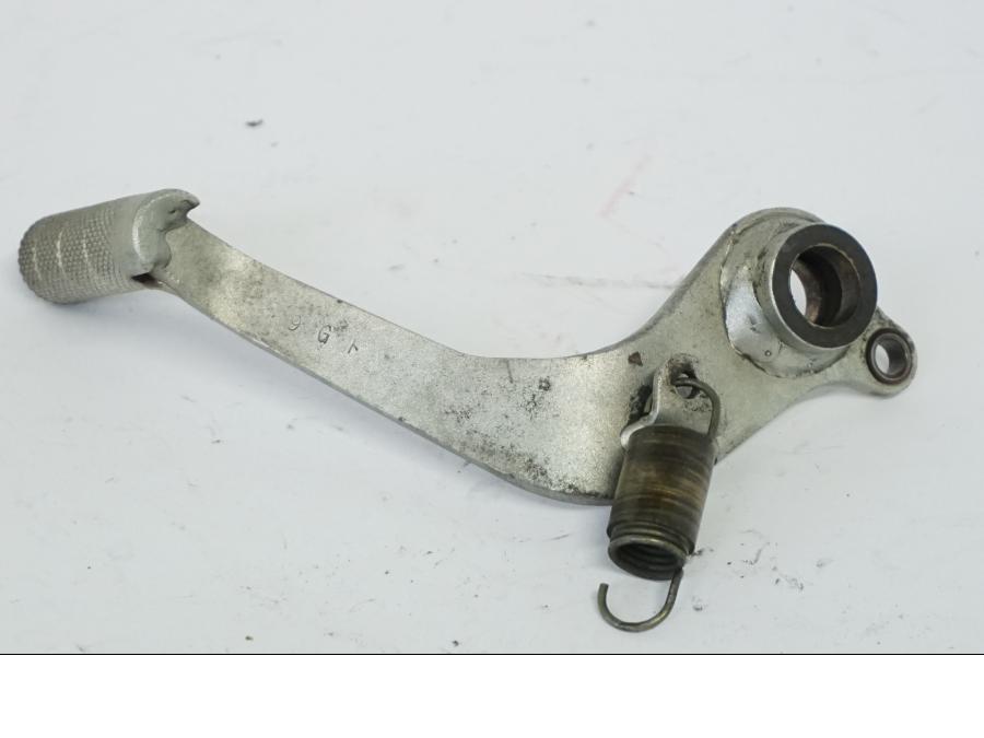 Snett uppifrån på Bromspedal från en Honda CBR 600 -1998 motorcykel.