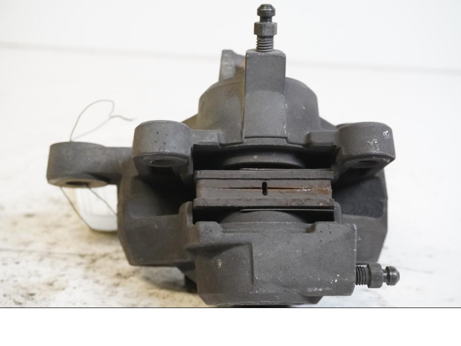 Höger sida på Bromsok från en Suzuki GSX 750 -2001 motorcykel.