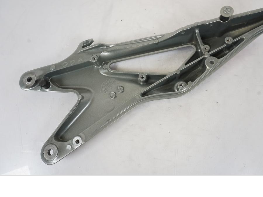 Extrabild1 på Bakram från en KTM 790 Duke -2019 motorcykel.