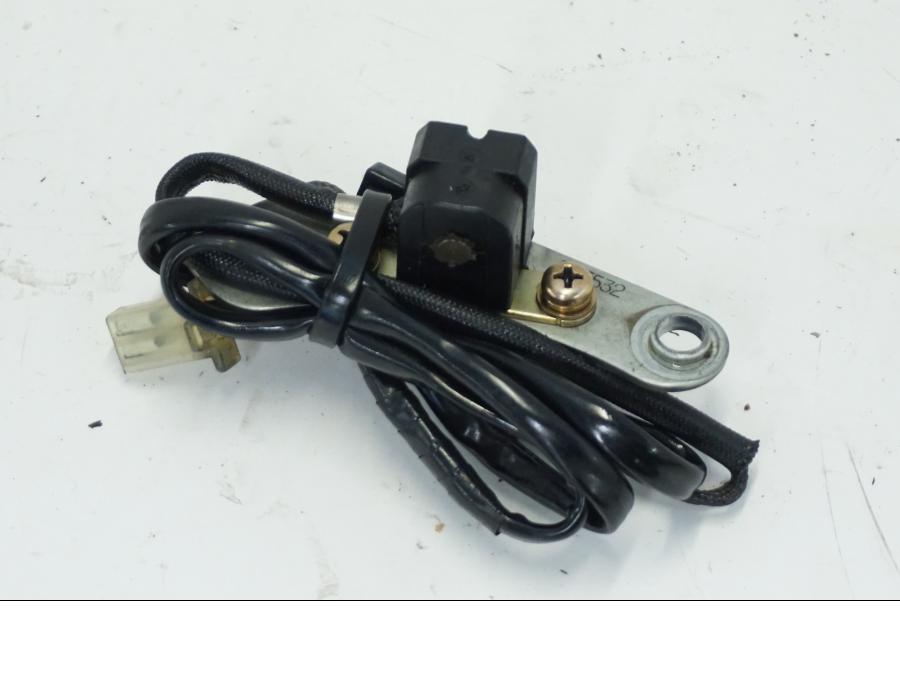 Framsidan på Tändpickup från en Yamaha XV 535 -1995 motorcykel.